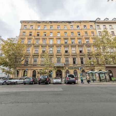 Atlanta Apartment Is In The Heart Of Budapeşte Dış mekan fotoğraf