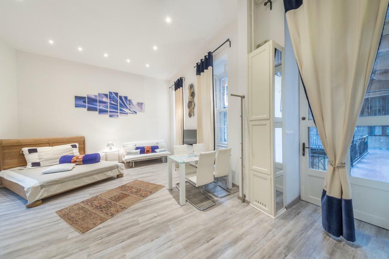 Atlanta Apartment Is In The Heart Of Budapeşte Dış mekan fotoğraf